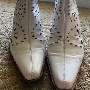 White boots, size 9
